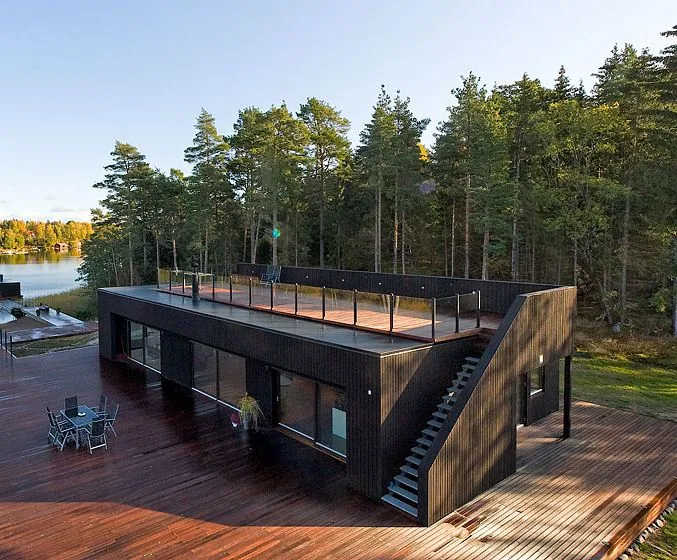 Container dining